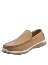 Calzado casual de cuero camel para hombre, textura suave y granulada, ideal para estilo relajado y pulido.