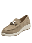 Mocasín beige de cuero para mujer, diseño clásico y sofisticado con suela contrastante.