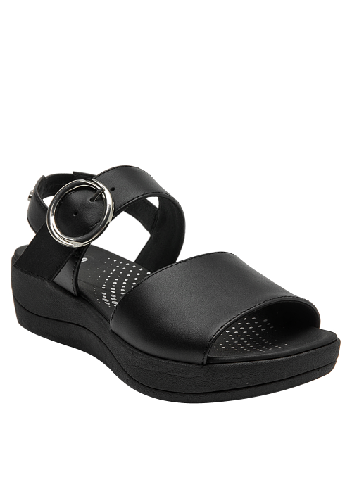 Sandalia de cuero negro para mujer, estilo sobrio con hebilla metálica y plataforma baja.