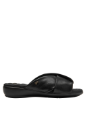 Sandalia negra de cuero para mujer, diseño funcional y elegante.