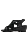 Sandalia de mujer en cuero negro, plataforma con cuña para mayor comodidad.