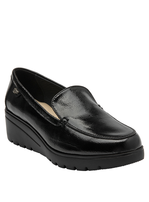 Mocasín de cuero pulido negro para mujer, versátil y sofisticado, adecuado para reuniones.