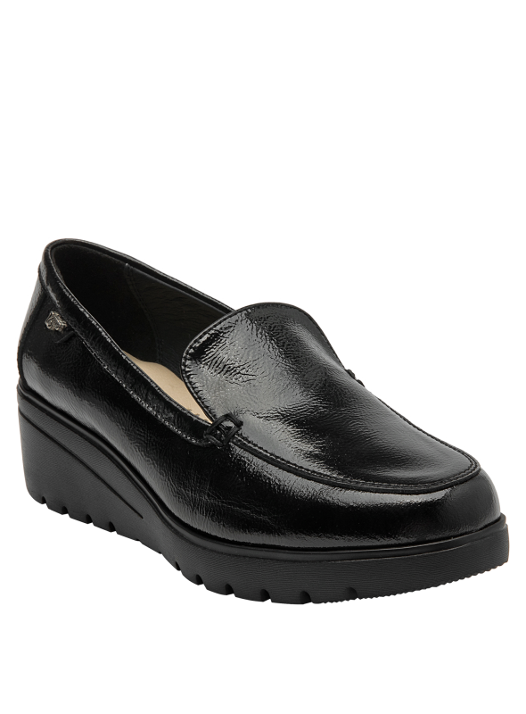 Mocasín de cuero pulido negro para mujer, versátil y sofisticado, adecuado para reuniones.