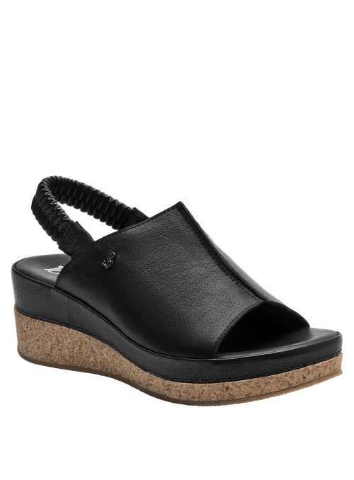 Sandalia moderna y versátil de cuero negro, ideal para looks casuales chic.