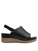 Sandalia casual de cuero negro con plataforma que simula corcho para un toque natural.