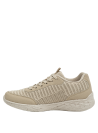 Zapatilla beige versátil para mujer, combina con jeans o vestidos casuales.