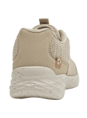 Zapatilla textil beige con diseño minimalista y suela moteada, perfecta para athleisure.