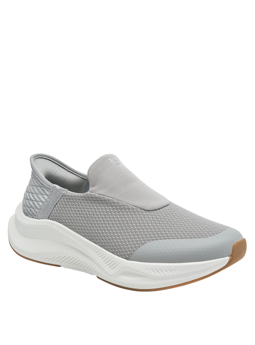 zapatilla versátil para combinar con ropa deportiva o casual