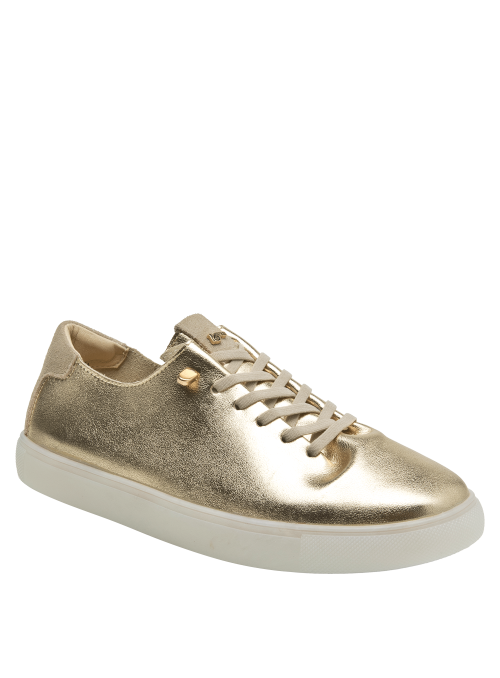 zapatilla de cuero dorada, perfecta para combinar con jeans ajustados o vestidos veraniegos
