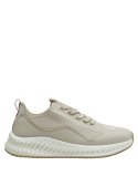 calzado beige versátil para ocasiones informales y paseos urbanos