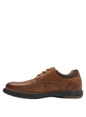 Zapato de cuero camel con acabado liso y brillante, perfecto para eventos semi-formales o reuniones de trabajo.