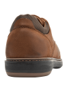 Zapato de cuero camel para hombre con cordones, diseño clásico y elegante, ideal para estilos casuales o formales.