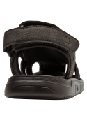 Sandalia café para hombre, diseño robusto y práctico con correa de velcro ajustable para comodidad.