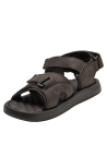 Sandalia café para hombre con correas ajustables de velcro para ajuste cómodo y estilo casual.