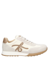 zapatilla textil para mujer en color neutro, ideal para combinar con jeans o vestidos casuales