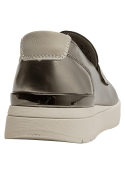 Mocasín de cuero acero con punta redonda y cuña de 4 cm, diseño sin cordones para mujer.