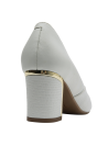 Zapato de cuero blanco con taco de 6.5 cm y punta redonda para un look pulido.