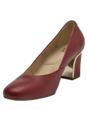 Zapato de salón rojo en cuero, punta redonda, taco bloque, acabado liso, ideal para mujer formal.