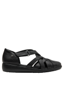 Sandalia negra para mujer combinable con jeans, faldas o vestidos.