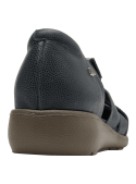 Sandalia azul de cuero para mujer con punta cuadrada y taco plano, ideal para estilo casual.