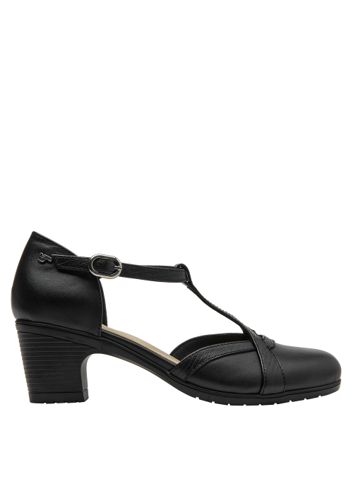 Zapato de cuero negro con taco bloque y punta redonda, cómodo y estable, recomendado para uso diario.