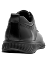 Zapato negro de cuero para hombre, ideal para un look casual o de oficina. Confort y estilo en cada paso.