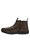 Calzado casual de cuero café para hombre, ideal para un look relajado.