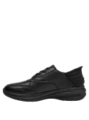 Calzado negro para hombre, estilo casual, con diseño anatómico y taco plano de 4 cm.