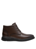 Botín café para hombre, taco plano de 3 cm, combina bien con jeans o chinos.