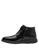 Calzado formal negro para hombre, con taco plano de 3 cm, mezcla de confort y estilo urbano.
