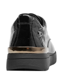 Calzado negro de mujer, estilo formal, cómodo para uso diario y actividades casuales.