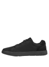 Calzado negro casual para hombre, diseño contemporáneo, perfecto para combinar con jeans.