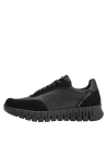 Zapatilla cuña negra de cuero para mujer, 4 cm de altura, brinda confort en cada paso.