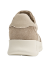Calzado casual beige para mujer, con taco cuña de 4 cm, perfecto para un look urbano.