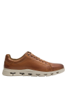 Zapato casual de cuero camel para hombre, combina confort y estilo moderno.