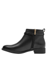 Botín casual negro para mujer, diseñado con taco plano de 2.5 cm, ideal para comodidad y estilo diario.