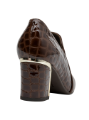 cafés zapato formal mujer cuero con textura croco ideal para rutinas urbanas.