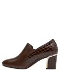 cafés zapato formal mujer cuero con textura croco ideal para rutinas urbanas.