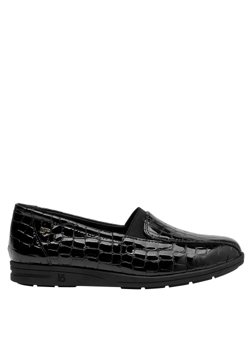 mocasín negro cuero mujer perfecto para combinar con pantalones de tela