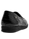 mocasín negro cuero mujer ideal para looks casuales y elegantes