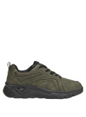 Zapatillas urbanas verdes, material sintético, ideales para combinar con jeans o bermudas.