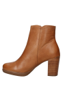 Botín camel para mujer, diseño anatómico, perfecto para combinar con jeans ajustados y blusa fresca.