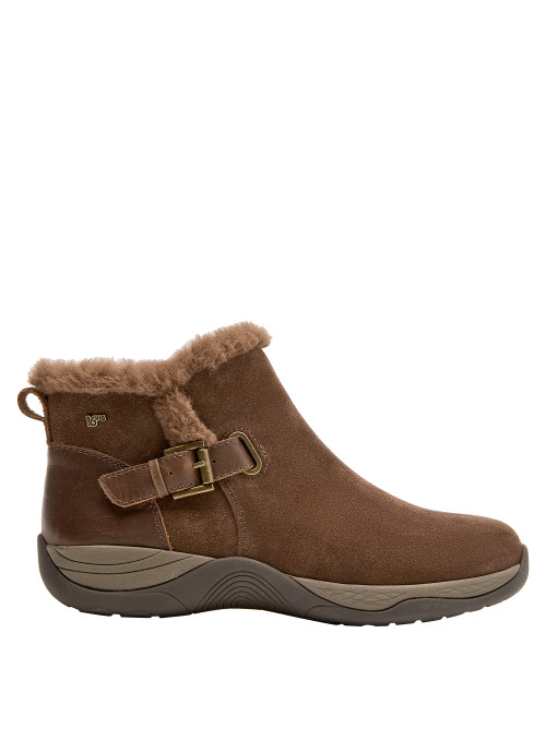 Botín casual café de cuero para mujer, con hebilla lateral, ideal para looks equilibrados.