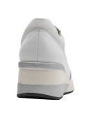 Calzado blanco de cuña para mujer, confeccionado en cuero, perfecto para actividades cotidianas.