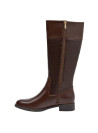bota casual de mujer color café, perfecta para outfits con jeans o vestido midi.