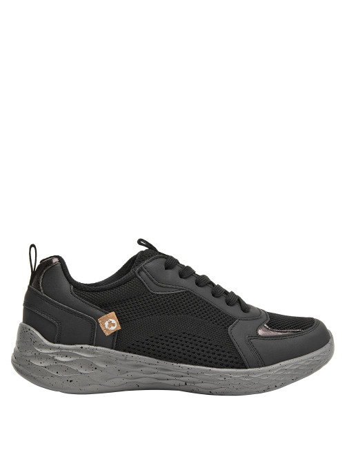 Zapatillas de textil negro para mujer, taco plano de 3 cm, recomendadas para uso diario y urbano.