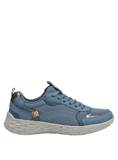 Zapatillas celestes para mujer, estilo casual, ideales para uso diario y actividades urbanas.