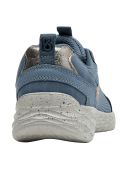 Zapatillas para mujer en color celeste, material textil, perfectas para un toque chic y relajado.