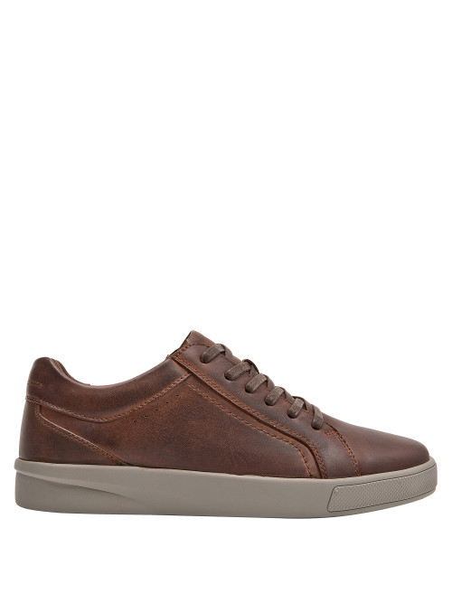 Zapatillas de cuero moro para hombre, diseño cómodo y ligero, recomendadas para uso diario.