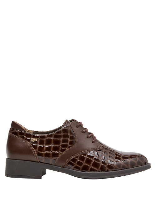 Zapatos café de charol para mujer, taco plano de 2.5 cm, comodidad garantizada.